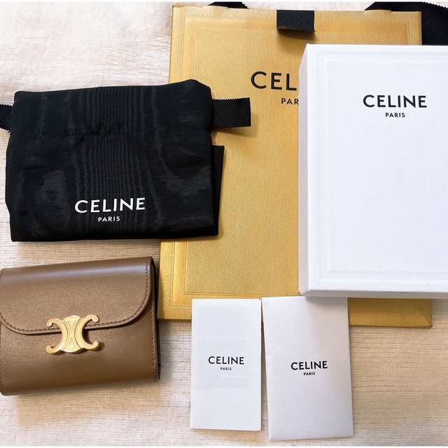 celine(セリーヌ)の【新品未使用】CELINE セリーヌ 財布 トリオンフ 完売品 レディースのファッション小物(財布)の商品写真