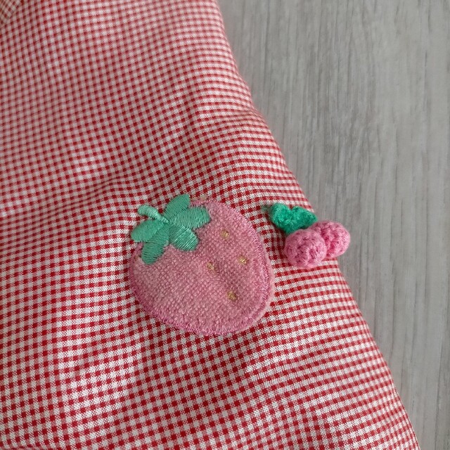 mezzo piano(メゾピアノ)のMezzo Piano ボア切り替え 刺繍 フードコート キッズ/ベビー/マタニティのキッズ服女の子用(90cm~)(ジャケット/上着)の商品写真