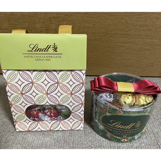 Lindt(リンツ)の【新品未開封】リンドール ジャパンコレクション リボンギフトボックス 食品/飲料/酒の食品(菓子/デザート)の商品写真