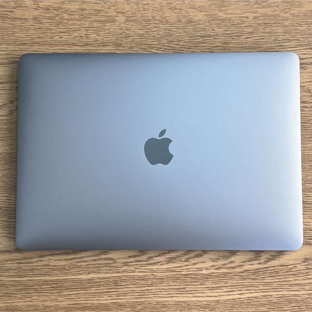 MacBook Air 2019 128GB USキーボード＋マルチポートハブ