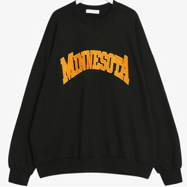なえなのさん着用 ミネソタスウェット トレーナー 刺繍アーチロゴ