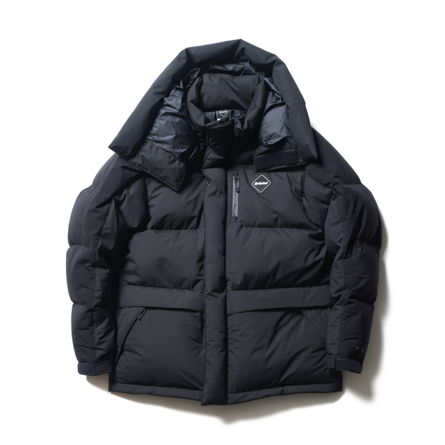 F.C.R.B.(エフシーアールビー)の定価以下 新品 22FW FCRB Tour Down Parka メンズのジャケット/アウター(ダウンジャケット)の商品写真