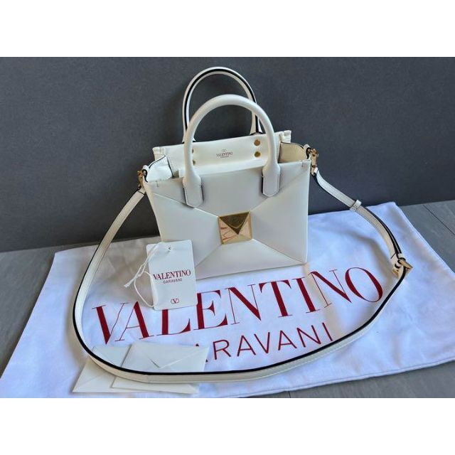 内祝い】 VALENTINO - VALENTINO ヴァレンティノ 未使用 ハンドバッグ