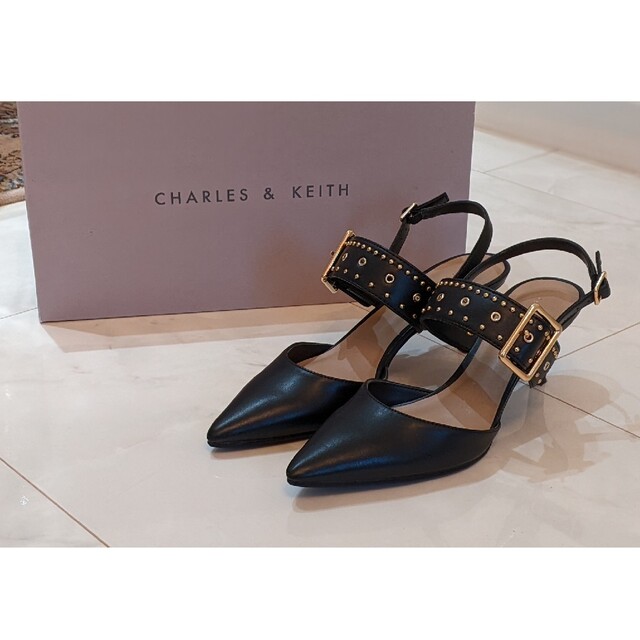 Charles and Keith - CHARLES & KEITH〜スタッズ スリングバックヒール