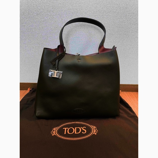 TOD'S(トッズ)のTOD'S タイムレスレザーバッグ　ミディアム　完売カラーのグリーン レディースのバッグ(トートバッグ)の商品写真