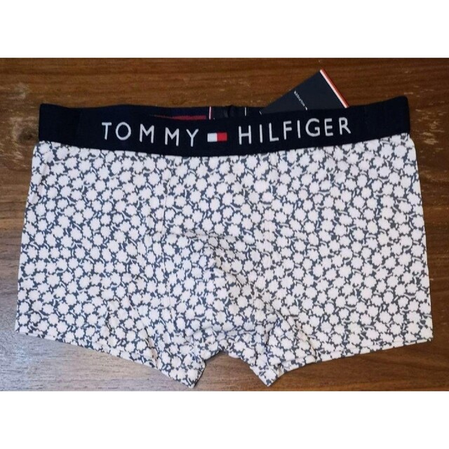 TOMMY HILFIGER(トミーヒルフィガー)のトミーヒルフィガー　新品　メンズボクサーパンツ(ピンクベージュM) メンズのアンダーウェア(ボクサーパンツ)の商品写真