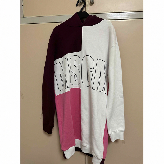 MSGM - MSGM エムエスジーエム 新品 パーカースウェットの通販 by 's shop｜エムエスジイエムならラクマ