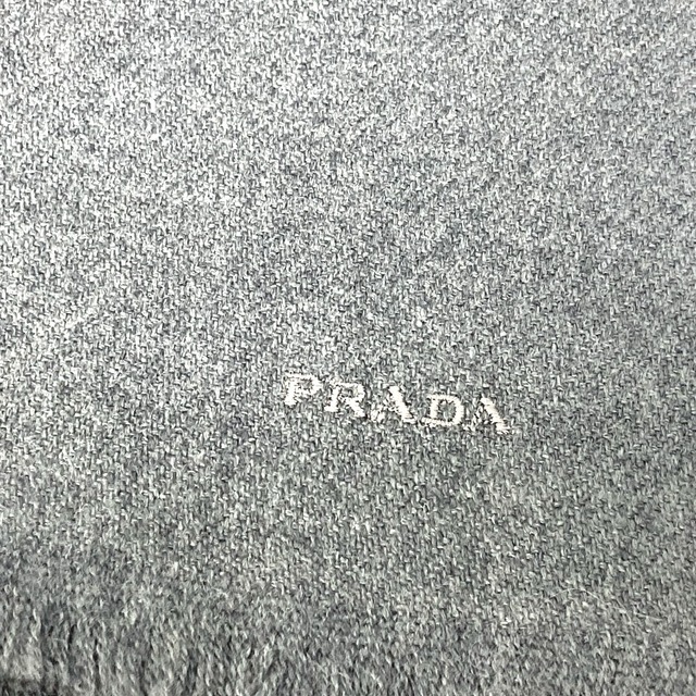 PRADA - プラダ PRADA ロゴ刺繍 フリンジ マフラー ウール グレーの