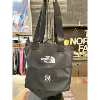 ザノースフェイス(THE NORTH FACE)の【新品・未開封】ノースフェイス トートバッグ エコバッグ S 黒 日本未発売(トートバッグ)