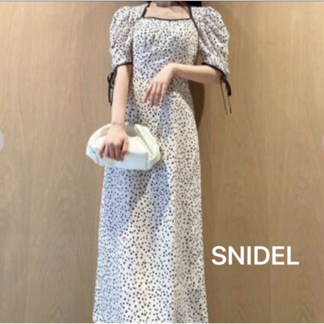 snidel スナイデル バリエプリントコルセットワンピース