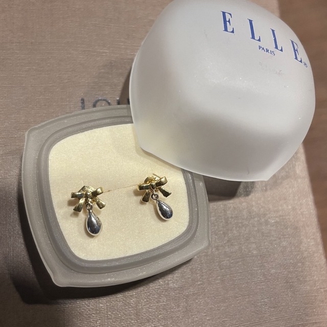 お値下げ⭐️ELLE⭐️刻印あり⭐️揺れるリボンモチーフK18ピアス