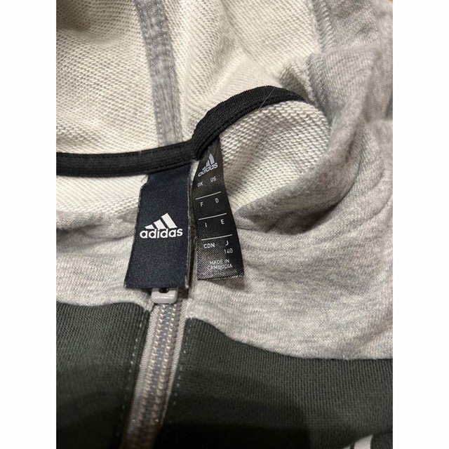 adidas(アディダス)のadidas セットアップ　140 キッズ/ベビー/マタニティのキッズ服女の子用(90cm~)(その他)の商品写真