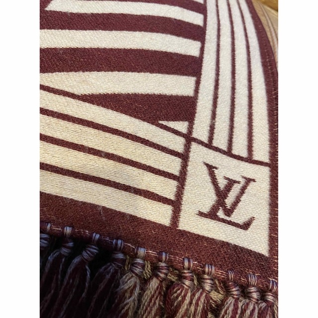 LOUIS VUITTON(ルイヴィトン)のお値下げ　ルイヴィトン　　マフラー レディースのファッション小物(マフラー/ショール)の商品写真