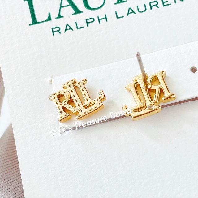 Ralph Lauren(ラルフローレン)のG305/RALPH LAUREN/ゴールドRLL ステッチロゴスタッドピアス レディースのアクセサリー(ピアス)の商品写真