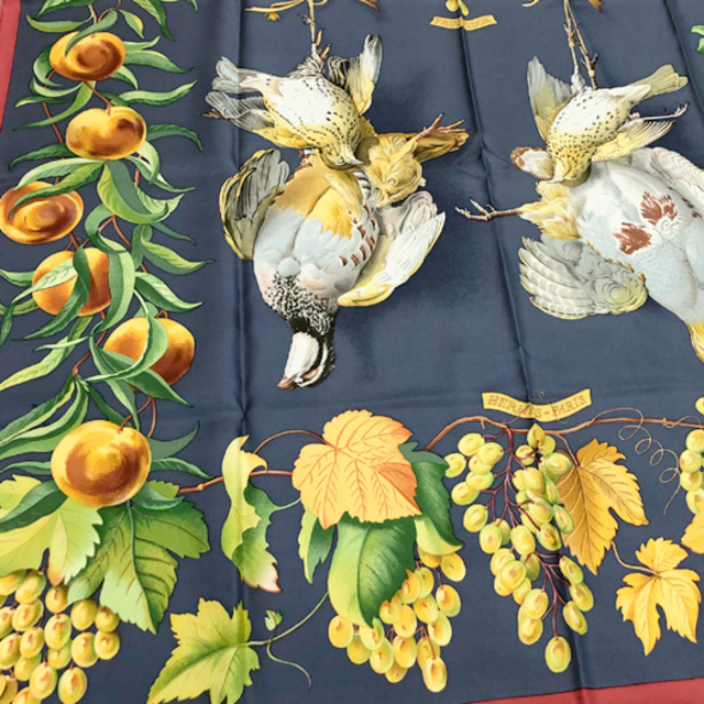 HERMES - エルメス カレ90 スカーフ FRUCTIDOR シルク ネイビー HERMES - エルメス カレ90 スカーフ FRUCTIDOR シルク ネイビー