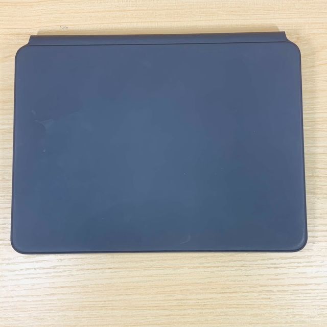 Apple(アップル)のApple iPad Magic Keyboard MXQT2J/A T231 スマホ/家電/カメラのPC/タブレット(PC周辺機器)の商品写真