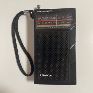 日経トレンディ 昭和レトロ サンヨーFMラジオ RP7500 Groovy ラジオ