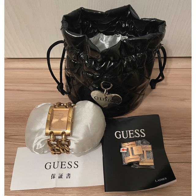 ファッション小物GUESS ゲス 時計　W0073L2 ローズゴールド 腕時計