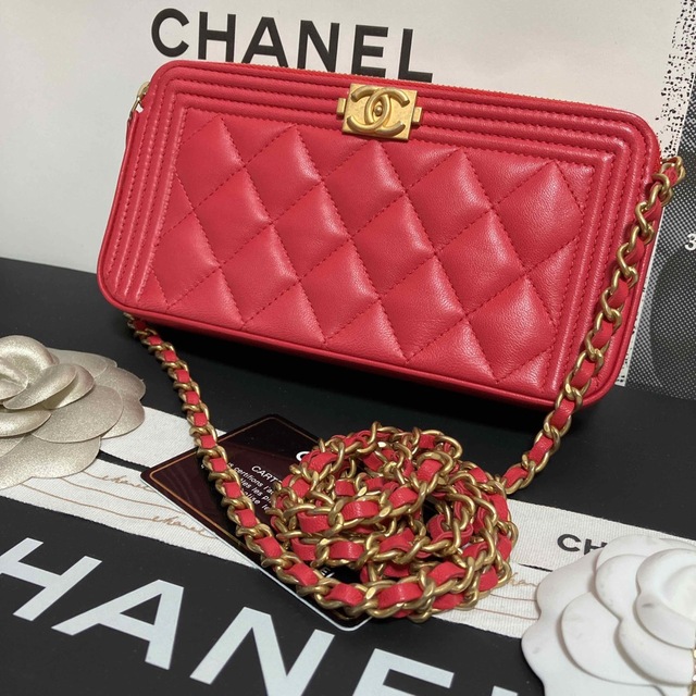 CHANEL(シャネル)の専用♡超美品★ シャネル ボーイシャネル チェーン ウォレット 正規品   レディースのバッグ(ショルダーバッグ)の商品写真