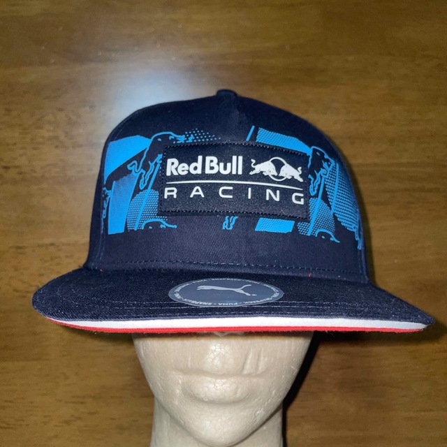 PUMA(プーマ)のRedBull プーマ PUMA ESS CAP トレーニング 帽子  メンズの帽子(キャップ)の商品写真