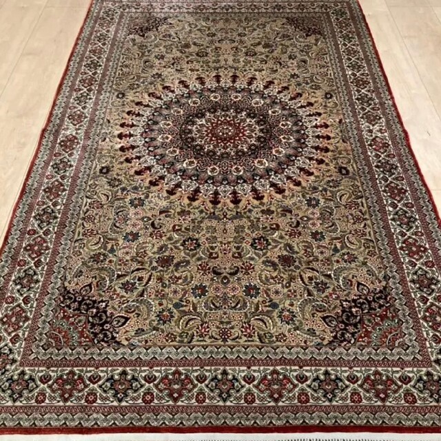信頼 ペルシャ絨毯 クム産 美品 カーペット - consuladomadagascar.org