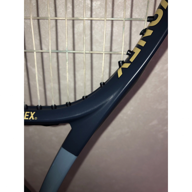 YONEX(ヨネックス)のYONEX アストレル105 テニスラケット(2020年モデル) スポーツ/アウトドアのテニス(ラケット)の商品写真
