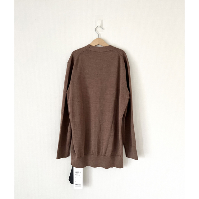 ATON(エイトン)のATON UNISEX SLOW WOOL ベーシック カーディガン エイトン レディースのトップス(カーディガン)の商品写真