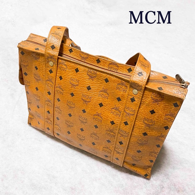 MCM(エムシーエム)のMCM ヴィセトス柄 トートバッグ　並 レディースのバッグ(トートバッグ)の商品写真