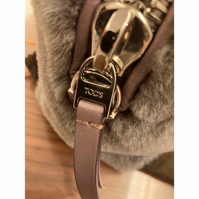 新品 TOD'S バッグ ショルダー ファー