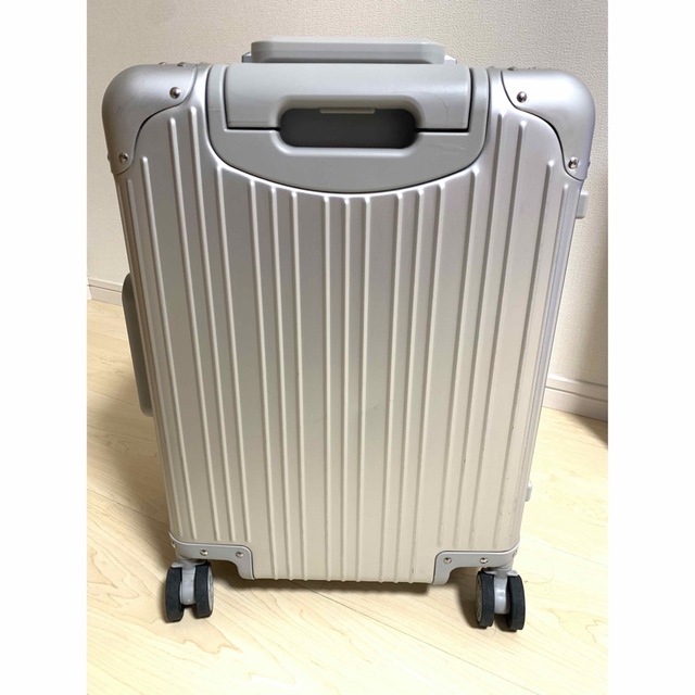 メルセデス・ベンツ　アルミスーツケース メンズのバッグ(トラベルバッグ/スーツケース)の商品写真