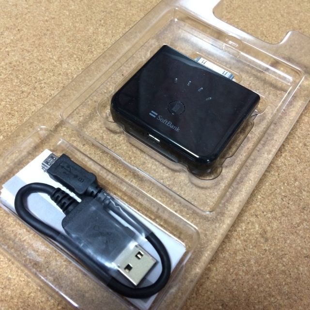 Softbank(ソフトバンク)のsmart energy LD01 iPhone5/5s/6用アダプター付属 スマホ/家電/カメラのスマートフォン/携帯電話(バッテリー/充電器)の商品写真