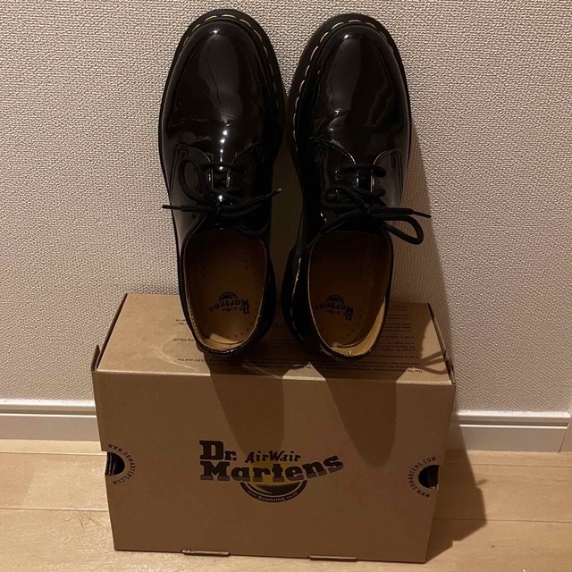 Dr.Martens(ドクターマーチン)のドクターマーチン　パテント　3ホール レディースの靴/シューズ(ブーツ)の商品写真