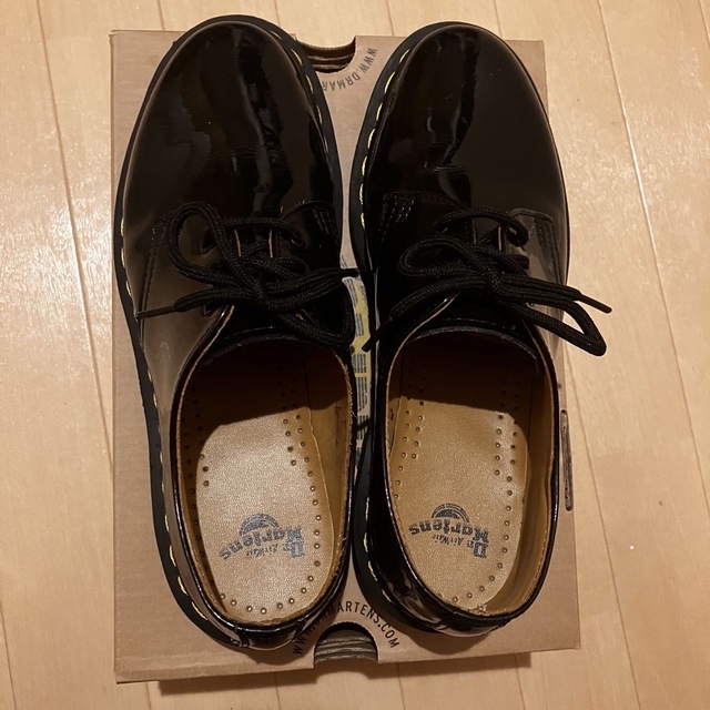 Dr.Martens(ドクターマーチン)のドクターマーチン　パテント　3ホール レディースの靴/シューズ(ブーツ)の商品写真