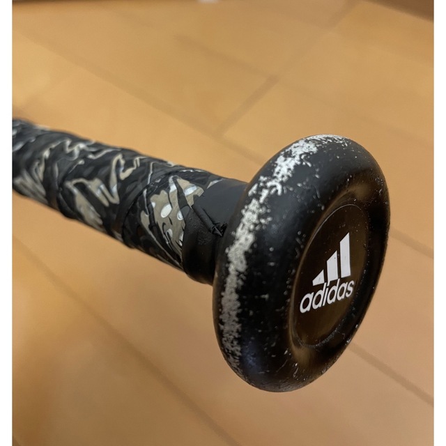 adidas(アディダス)の（値下げ）アディダス　軟式用金属バットとバットケース スポーツ/アウトドアの野球(バット)の商品写真
