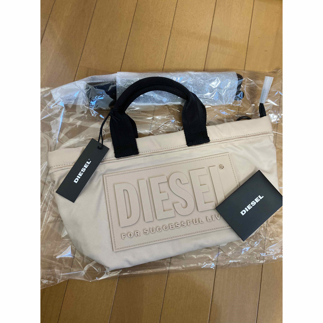 DIESEL(ディーゼル)の【新品未使用】DIESEL 2way ハンドバッグ ショルダーバッグ レディースのバッグ(ハンドバッグ)の商品写真