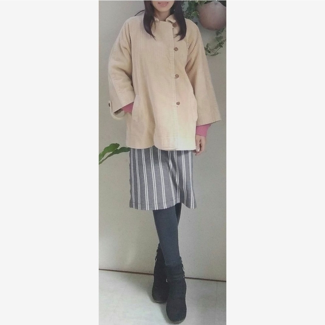 襟元2way着用♡暖かいコーデュロイ♡レディース♡ベージュ♡ピーコート❤ レディースのジャケット/アウター(ピーコート)の商品写真