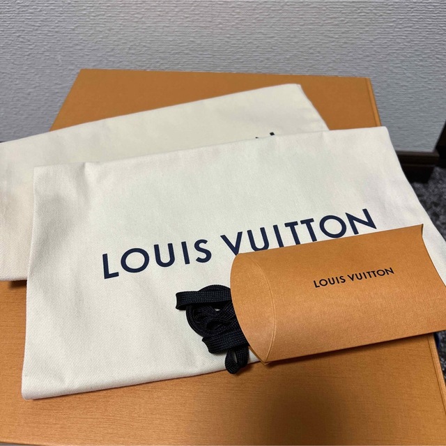 ルイヴィトンLOUIS VUITTON×ニゴNIGO スニーカー