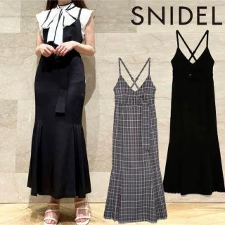 スナイデル(SNIDEL)の【新品タグ付】SNIDELスナイデル　プリーツナロージャンスカ　size0(ロングワンピース/マキシワンピース)