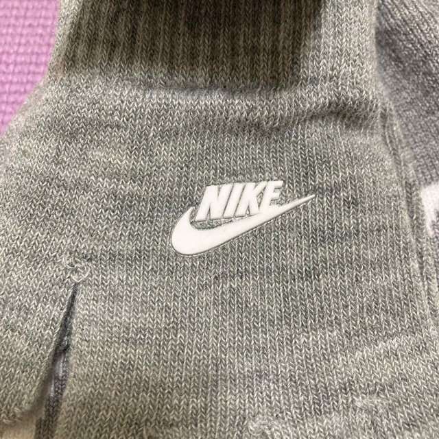 NIKE(ナイキ)のナイキ　ニット帽&手袋セット キッズ/ベビー/マタニティのこども用ファッション小物(帽子)の商品写真