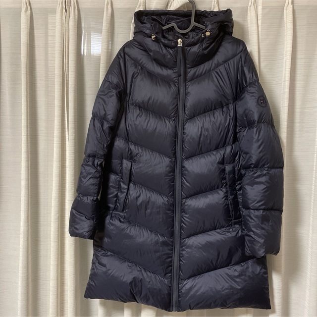 TOMMY HILFIGER(トミーヒルフィガー)のトミーフィルフィガー⭐︎ロングダウンコートNAVY レディースのジャケット/アウター(ダウンコート)の商品写真