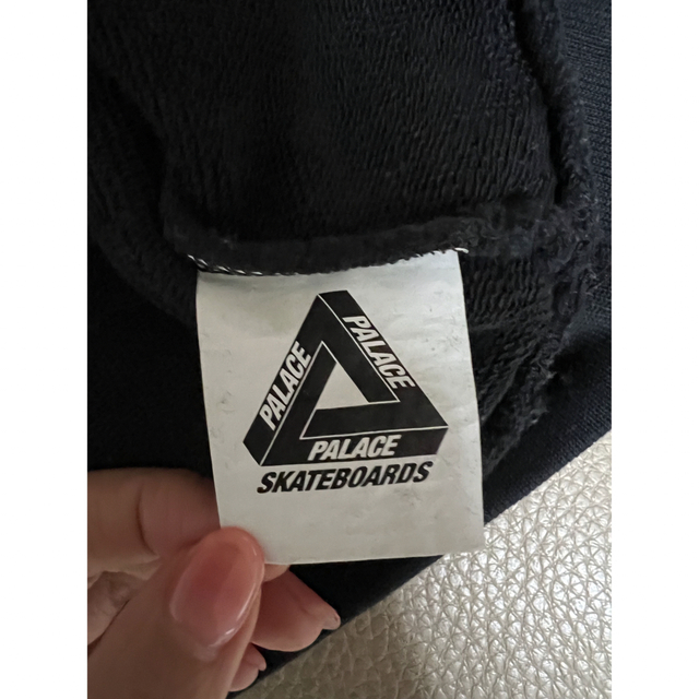 PALACE(パレス)のPALACE P(ISS) HEAD CREW (黒) メンズのトップス(スウェット)の商品写真