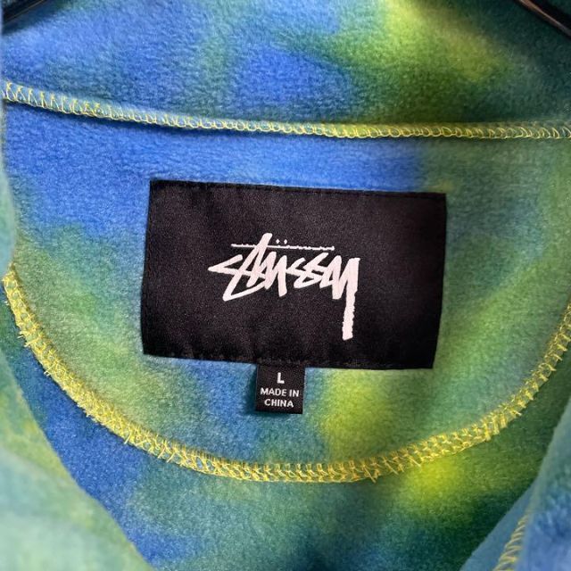 STUSSY(ステューシー)のstussy ステューシー ハーフジップフリースタイダイ柄 刺繍ロゴワンポイント メンズのジャケット/アウター(その他)の商品写真