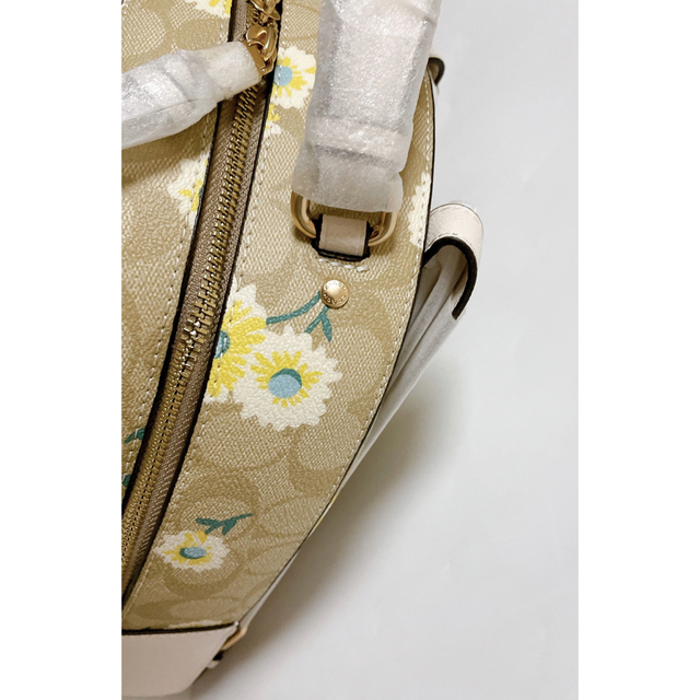COACH(コーチ)の購入者特典有り コーチ リュック シグネチャー 花柄COACH リュック  レディースのバッグ(リュック/バックパック)の商品写真