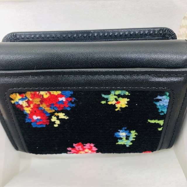 FEILER - 三つ折り財布 フェイラー ハイジ 完売品の通販 by ジョシー FEILER - 三つ折り財布 フェイラー ハイジ 完売品の通販 by ジョシー