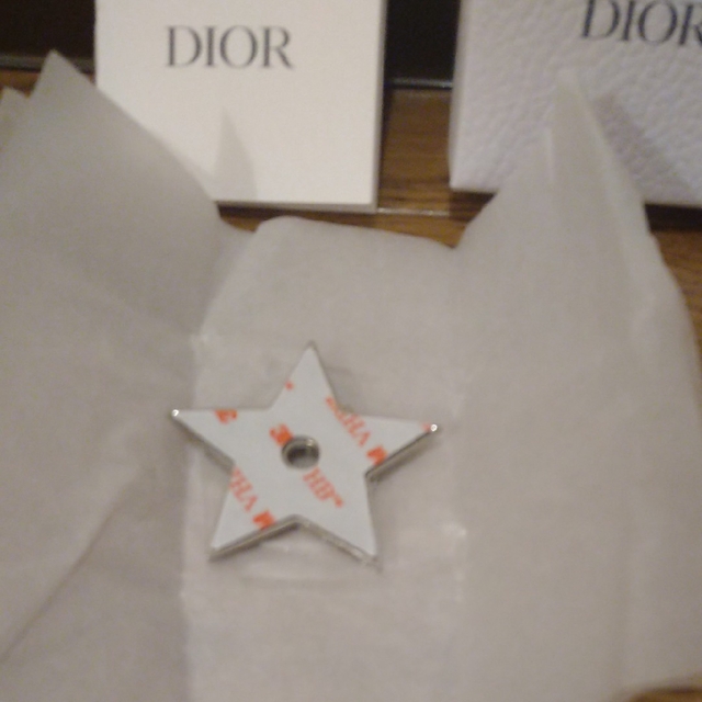 Dior(ディオール)のDIOR リングホルダー   未使用品 スマホ/家電/カメラのスマホアクセサリー(その他)の商品写真
