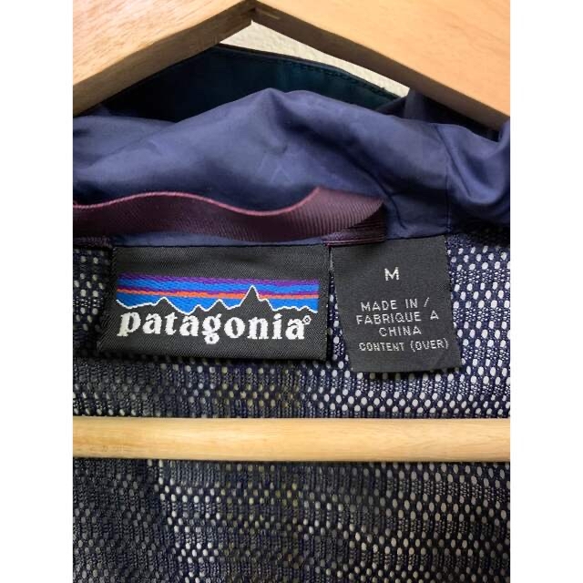 patagonia(パタゴニア)のパタゴニア　マウンテンパーカー　Mサイズ メンズのジャケット/アウター(マウンテンパーカー)の商品写真