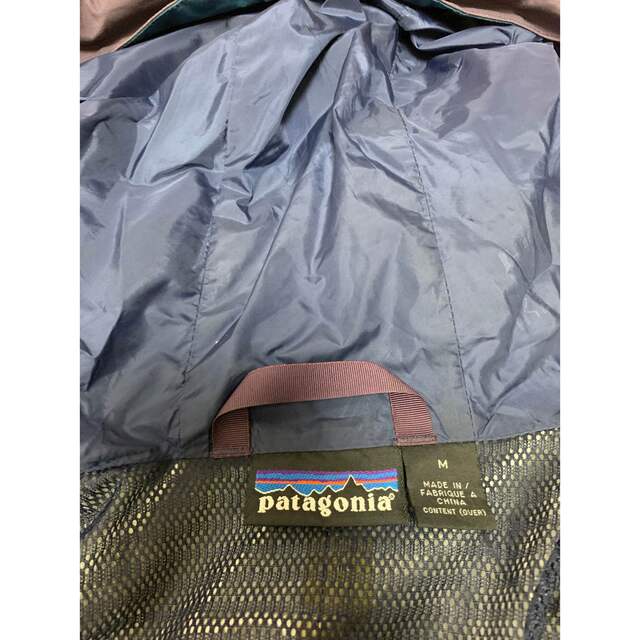 patagonia(パタゴニア)のパタゴニア　マウンテンパーカー　Mサイズ メンズのジャケット/アウター(マウンテンパーカー)の商品写真