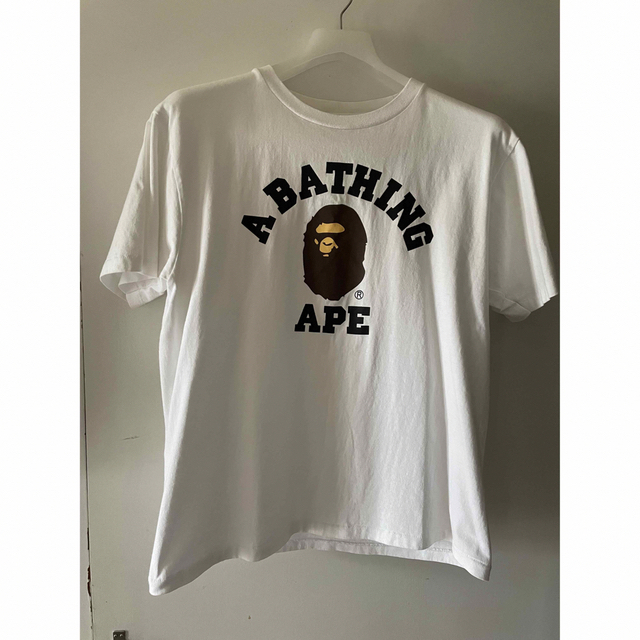 A BATHING APE(アベイシングエイプ)のアベイシングエイプ A BATHING APEエイプ ベイプ TシャツBAPE白 メンズのトップス(Tシャツ/カットソー(半袖/袖なし))の商品写真