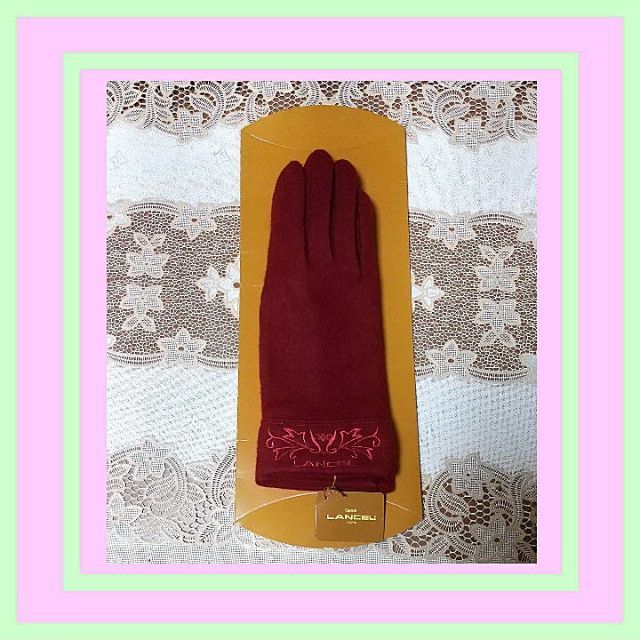LANCEL(ランセル)の★ＬＡＮＣＥＬの手袋（エンジ）★ レディースのファッション小物(手袋)の商品写真