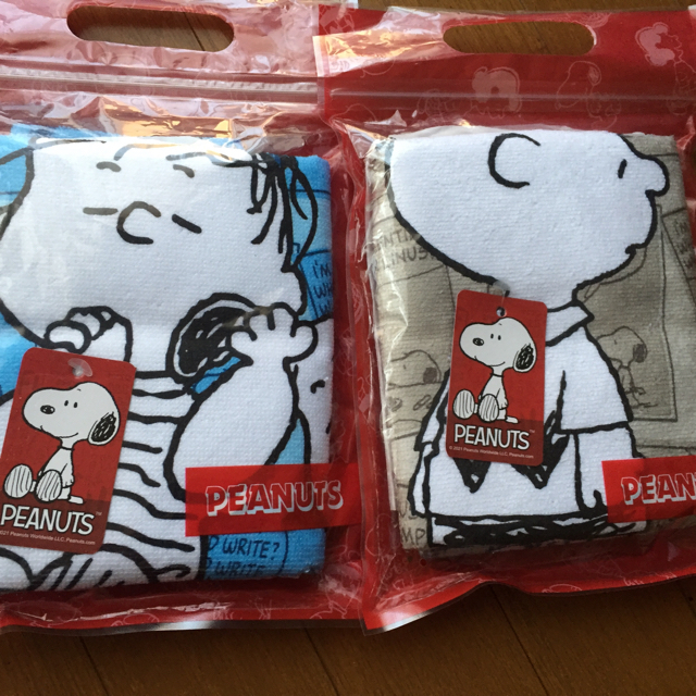 SNOOPY(スヌーピー)の膝掛け タオル セット 専用 エンタメ/ホビーのおもちゃ/ぬいぐるみ(キャラクターグッズ)の商品写真